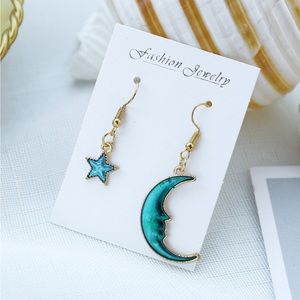 ⭐️🌙 Beautiful Star & Moon 🌙 dangle Earrings